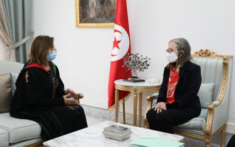  التقت رئيسة الحكومة السيدة نجلاء بودن رمضان صباح اليوم بقصر الحكومة بالقصبة، رئيسة الاتحاد الوطني للمرأة التونسية السيدة راضية الجربي.